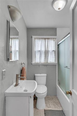 1820 Vermont Street, Lawrence, KS 66044