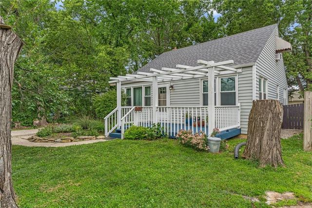 1820 Vermont Street, Lawrence, KS 66044