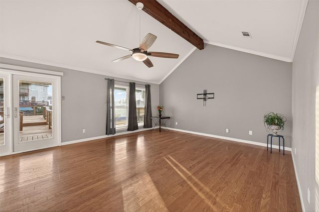 4 N Sandpiper Street, La Marque, TX 77568