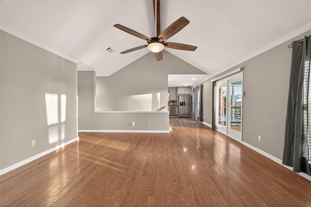 4 N Sandpiper Street, La Marque, TX 77568