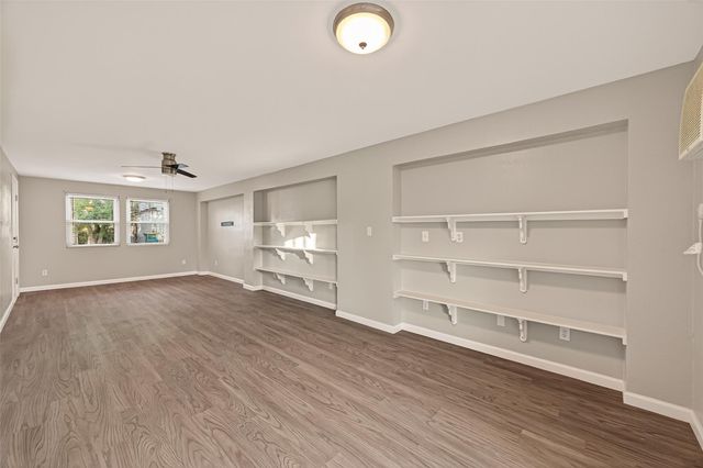 4 N Sandpiper Street, La Marque, TX 77568
