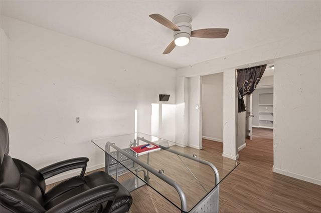 4 N Sandpiper Street, La Marque, TX 77568