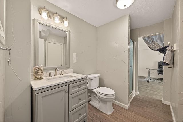 4 N Sandpiper Street, La Marque, TX 77568