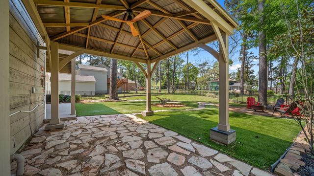 15211 Jamaica Drive, Willis, TX 77318