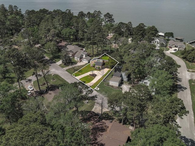 15211 Jamaica Drive, Willis, TX 77318