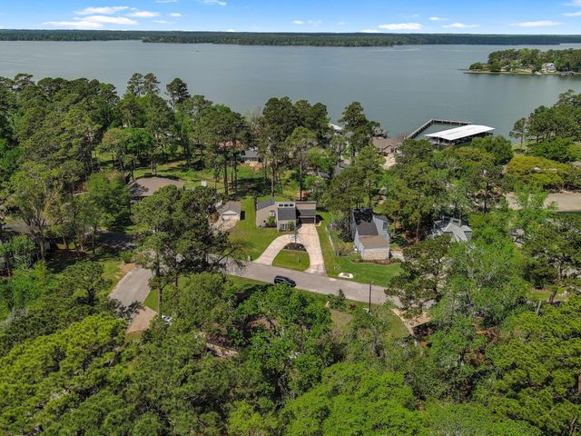 15211 Jamaica Drive, Willis, TX 77318