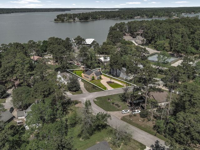 15211 Jamaica Drive, Willis, TX 77318