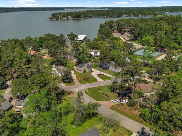 15211 Jamaica Drive, Willis, TX 77318