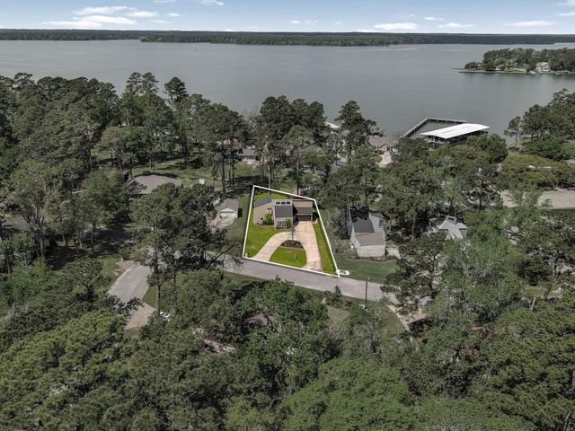 15211 Jamaica Drive, Willis, TX 77318