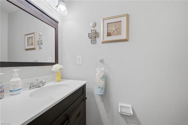 225 A View Ave Apt 214, Norfolk, VA 23503