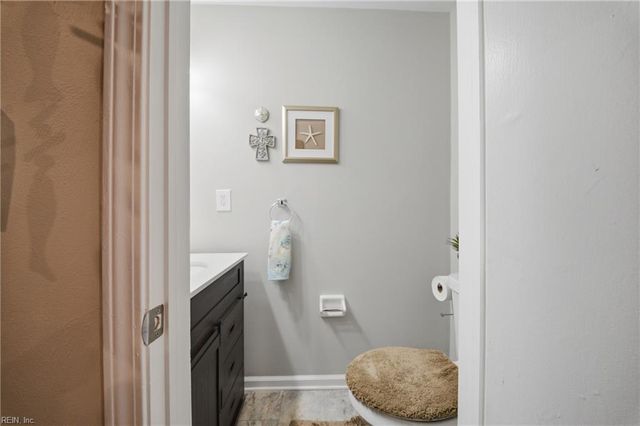 225 A View Ave Apt 214, Norfolk, VA 23503