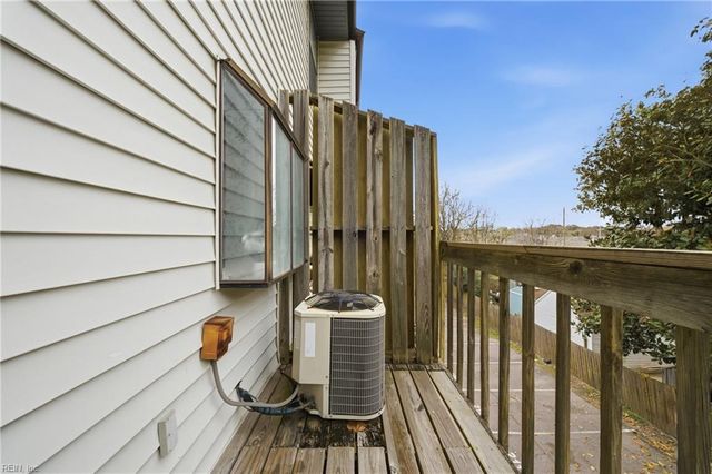 225 A View Ave Apt 214, Norfolk, VA 23503