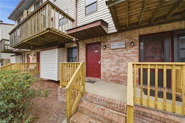 225 A View Ave Apt 214, Norfolk, VA 23503