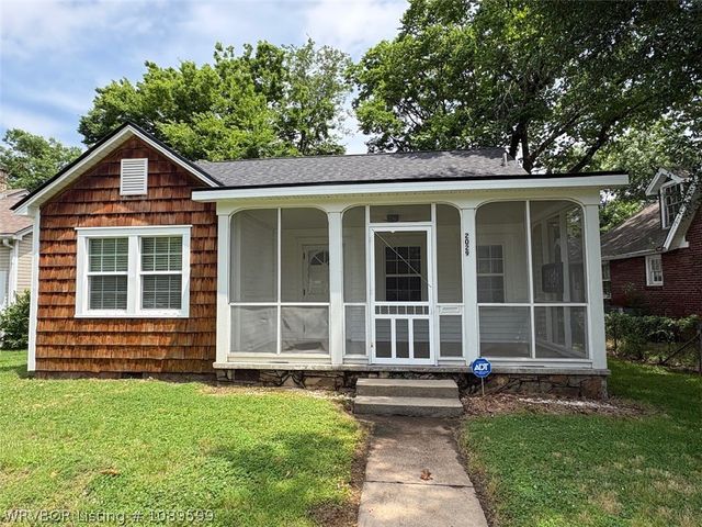 2029 S M Street, Fort Smith, AR 72901