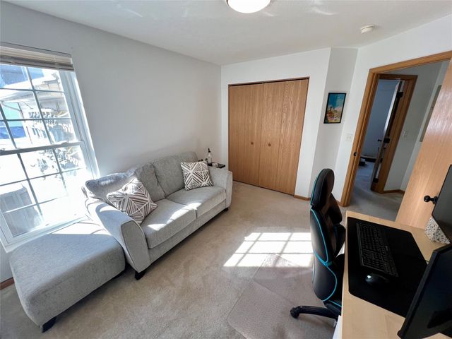 10111 Sutton Drive 3, Urbandale, IA 50322