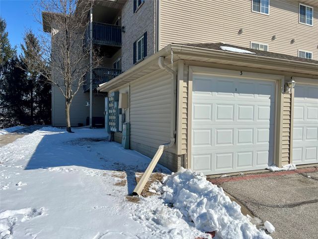 10111 Sutton Drive 3, Urbandale, IA 50322