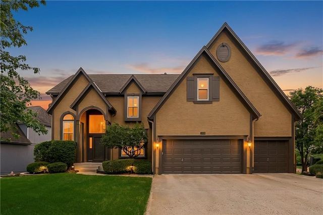13100 Woodward Street, Overland Park, KS 66213