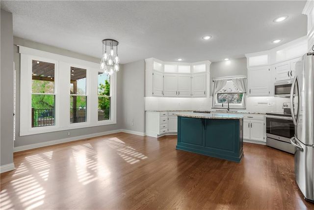 13100 Woodward Street, Overland Park, KS 66213