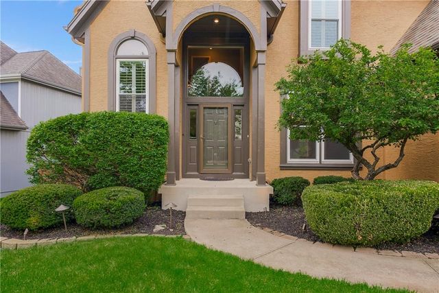 13100 Woodward Street, Overland Park, KS 66213
