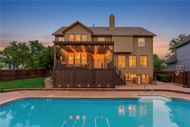 13100 Woodward Street, Overland Park, KS 66213