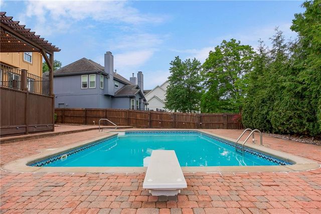 13100 Woodward Street, Overland Park, KS 66213