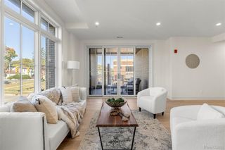 156 N Center Unit 202, Northville, MI 48167