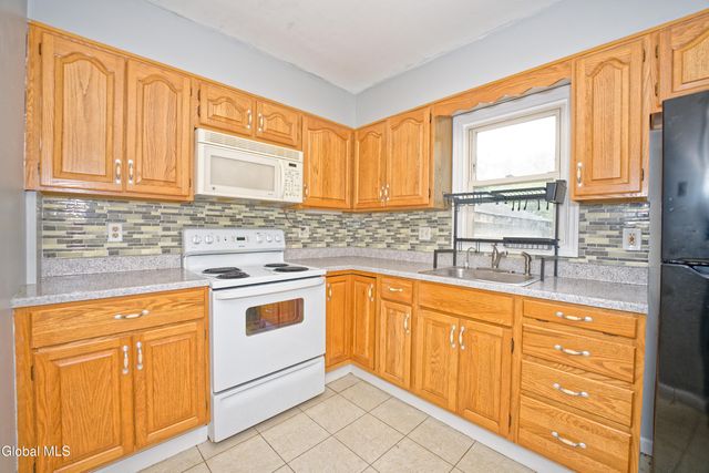 50 Dott Avenue, Colonie, NY 12205