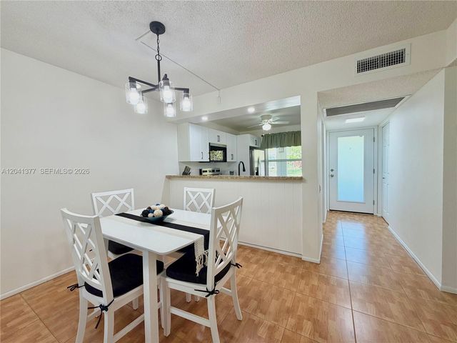 1203 Bahama Bnd G1, Coconut Creek, FL 33066