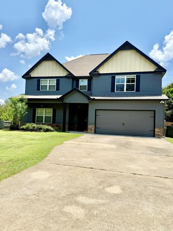 305 Owens Road, Fort Mitchell, AL 36856