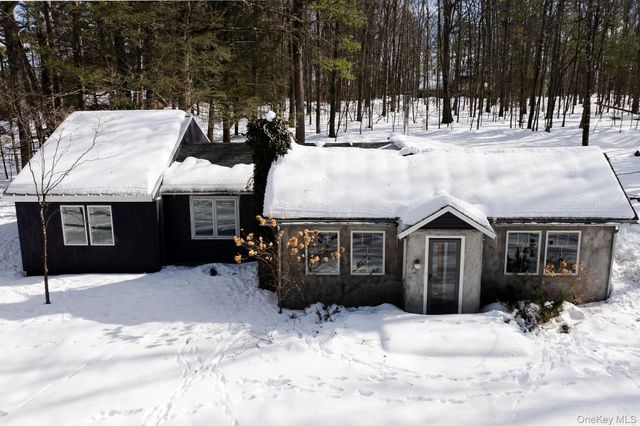 171 W Hurley Road, Woodstock, NY 12491