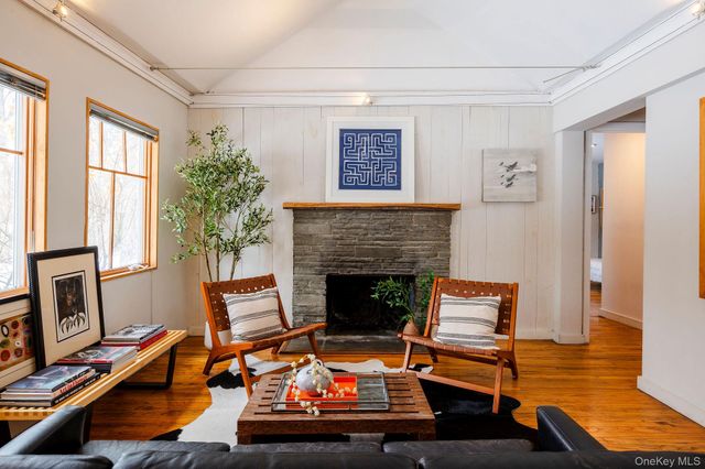 171 W Hurley Road, Woodstock, NY 12491