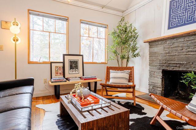 171 W Hurley Road, Woodstock, NY 12491