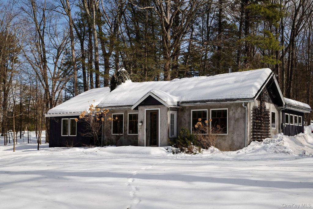 171 W Hurley Road, Woodstock, NY 12491