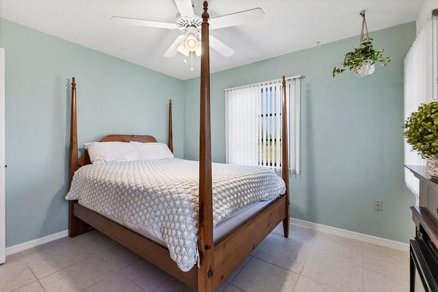 25 BUNKER COURT, Rotonda West, FL 33947