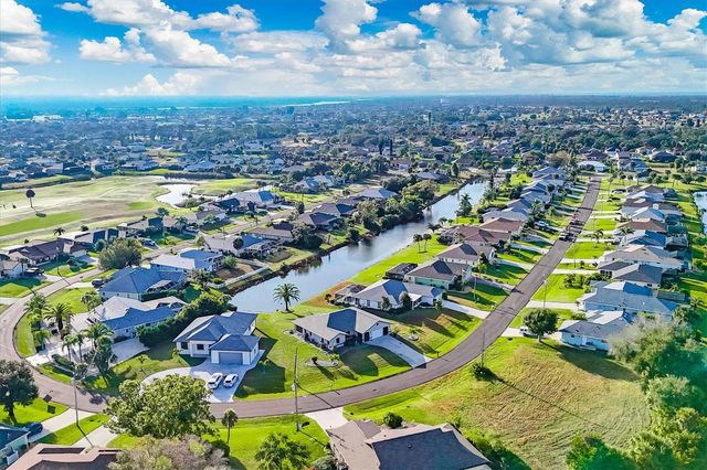 25 BUNKER COURT, Rotonda West, FL 33947