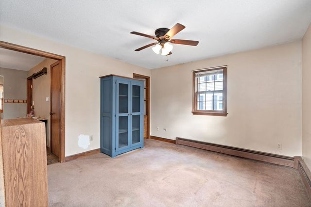 37 Glendale St, Maynard, MA 01754