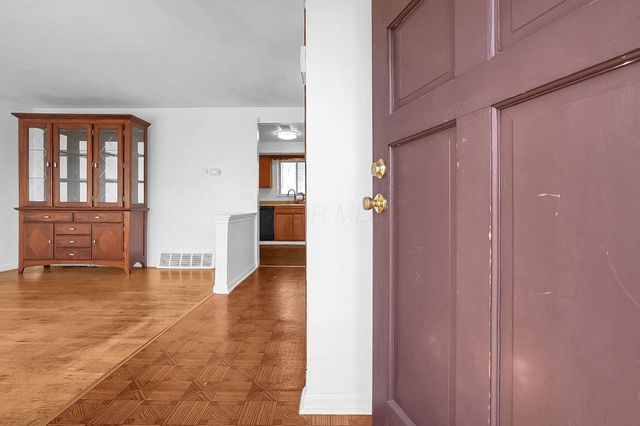 5268 Carbondale Drive, Columbus, OH 43232