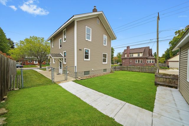 1604 Grant Avenue, Rockford, IL 61103