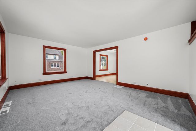 1604 Grant Avenue, Rockford, IL 61103