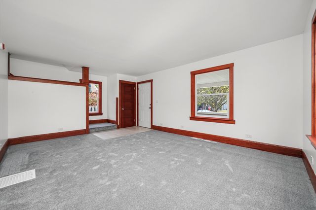 1604 Grant Avenue, Rockford, IL 61103