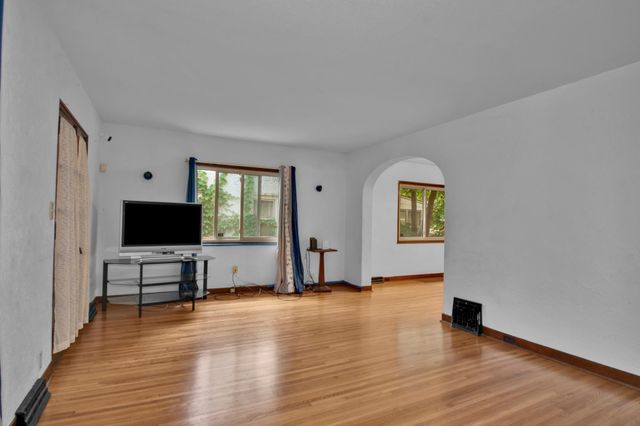 3455 Morgan Avenue N, Minneapolis, MN 55412