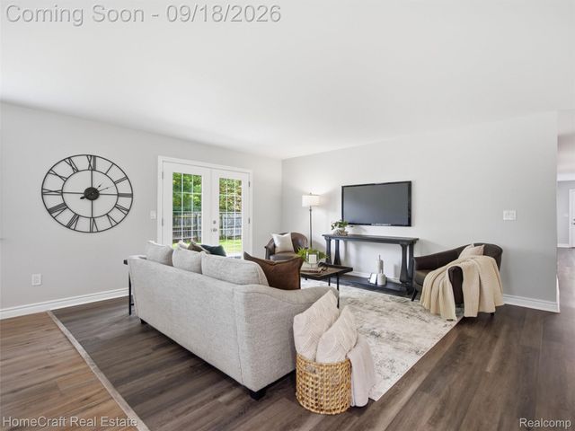 802 Tanager Trail, Howell, MI 48843