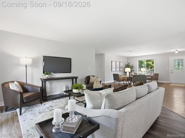 802 Tanager Trail, Howell, MI 48843