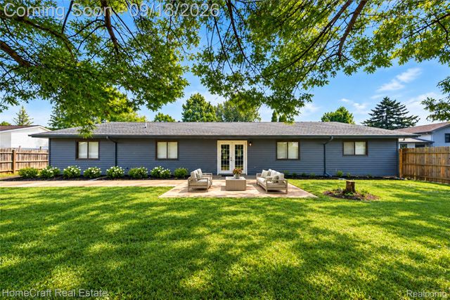 802 Tanager Trail, Howell, MI 48843