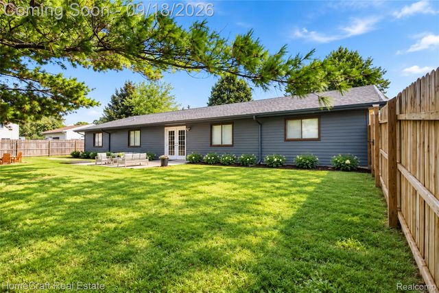 802 Tanager Trail, Howell, MI 48843