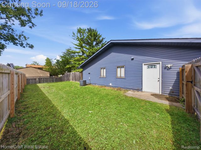 802 Tanager Trail, Howell, MI 48843