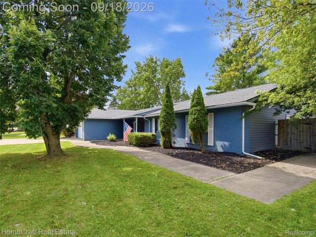 802 Tanager Trail, Howell, MI 48843
