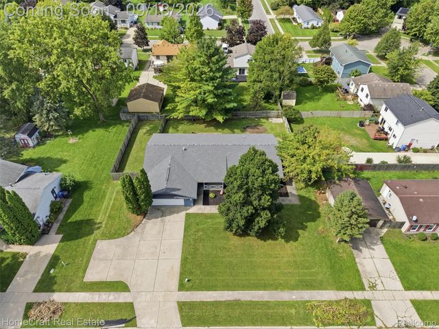 802 Tanager Trail, Howell, MI 48843
