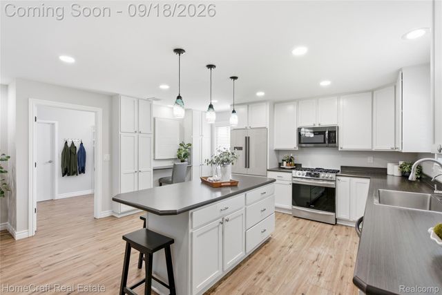 802 Tanager Trail, Howell, MI 48843