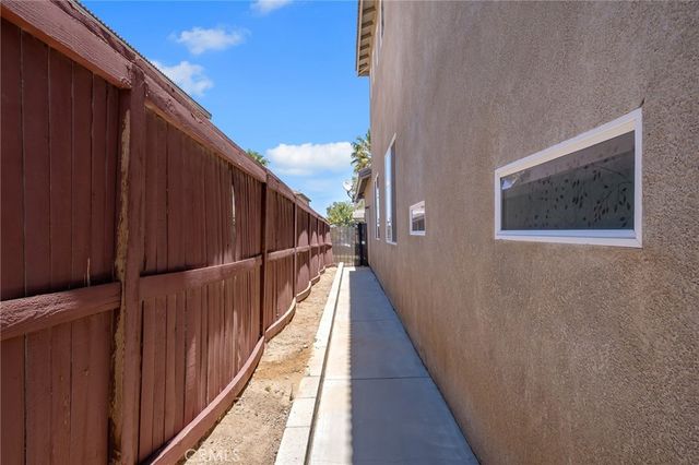 14435 Arthur, Oak Hills, CA 92344